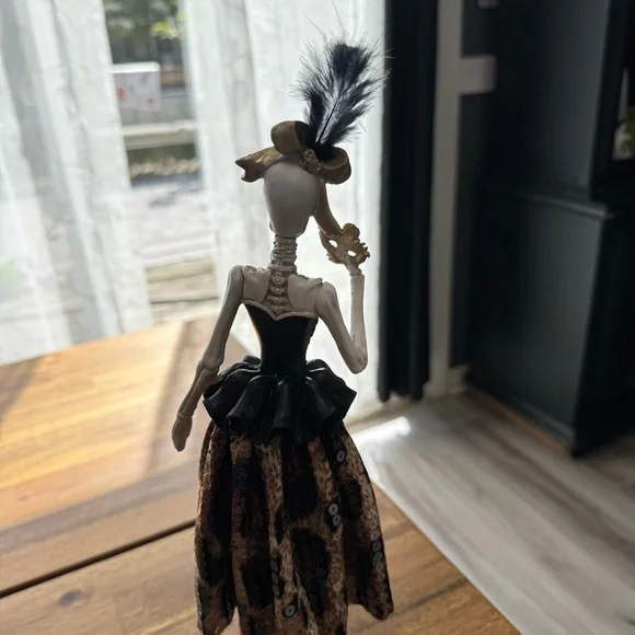 Bella Lux Skeleton Masquerade Figurine with Leopard Tutu Gothic Halloween 14” - Picture 5 of 6